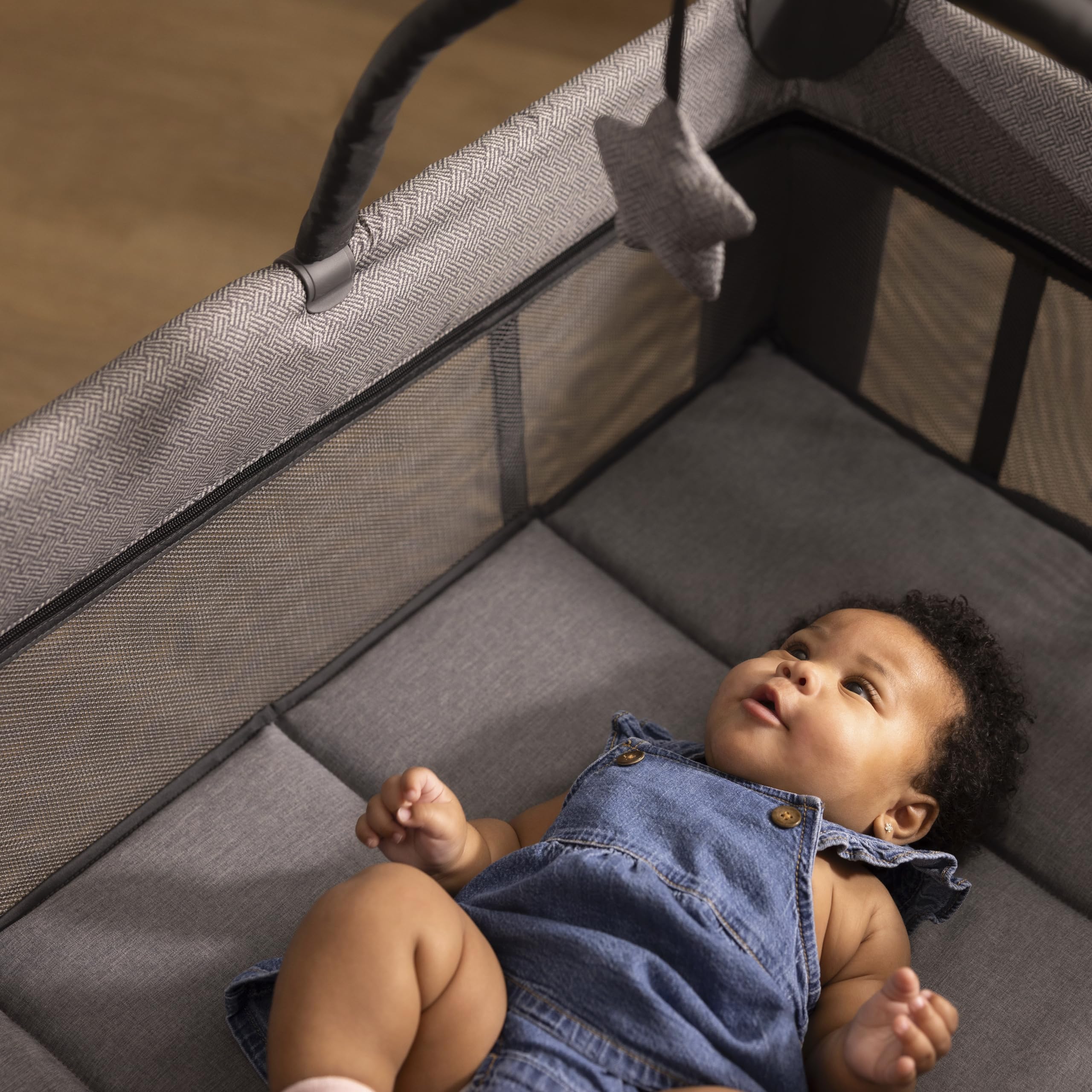 Safety 1st Basic 2-in-1 Play Yard with Bassinet, Gray - Image 11