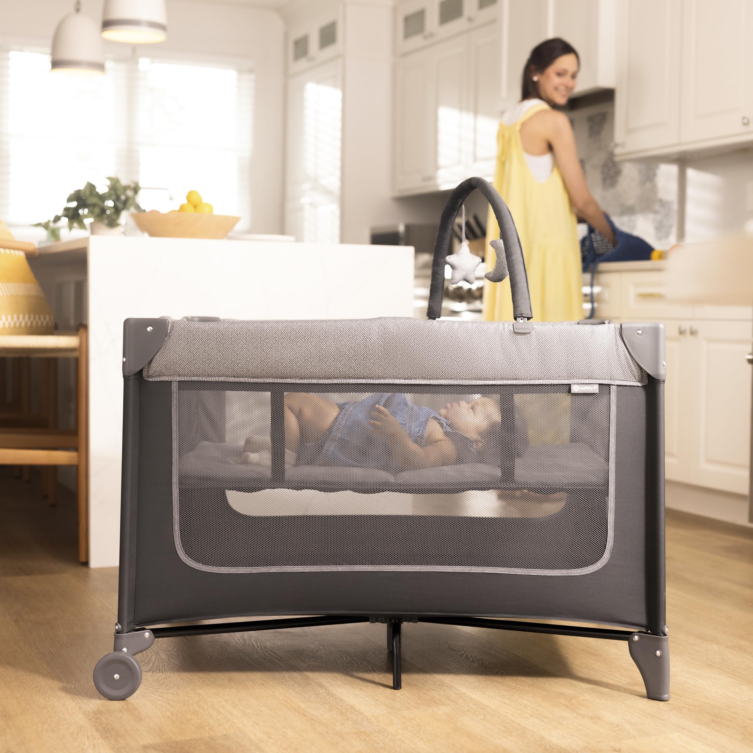 Safety 1st Basic 2-in-1 Play Yard with Bassinet, Gray - Image 12