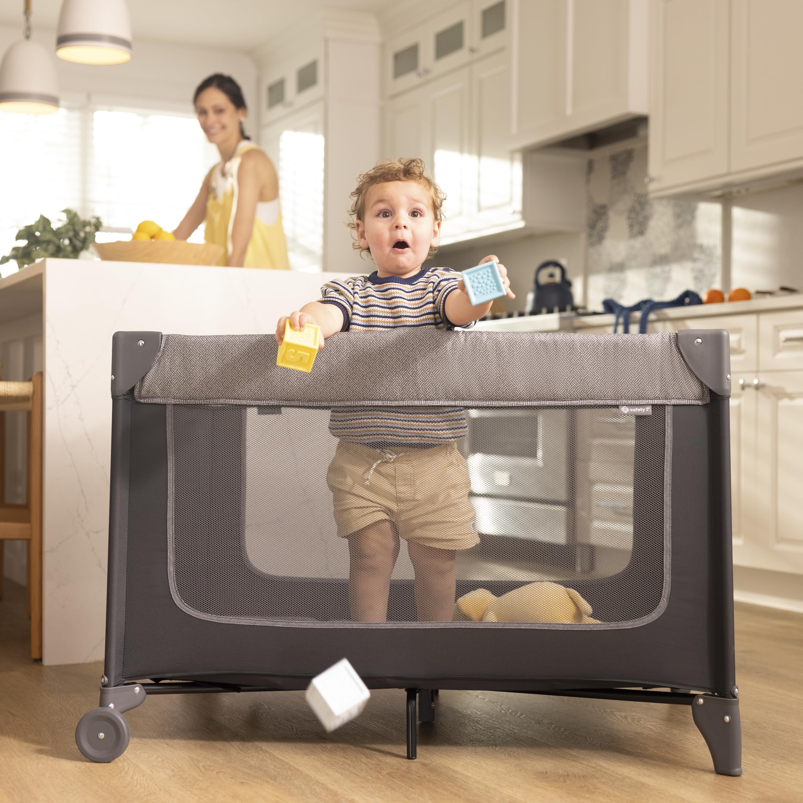 Safety 1st Basic 2-in-1 Play Yard with Bassinet, Gray - Image 9