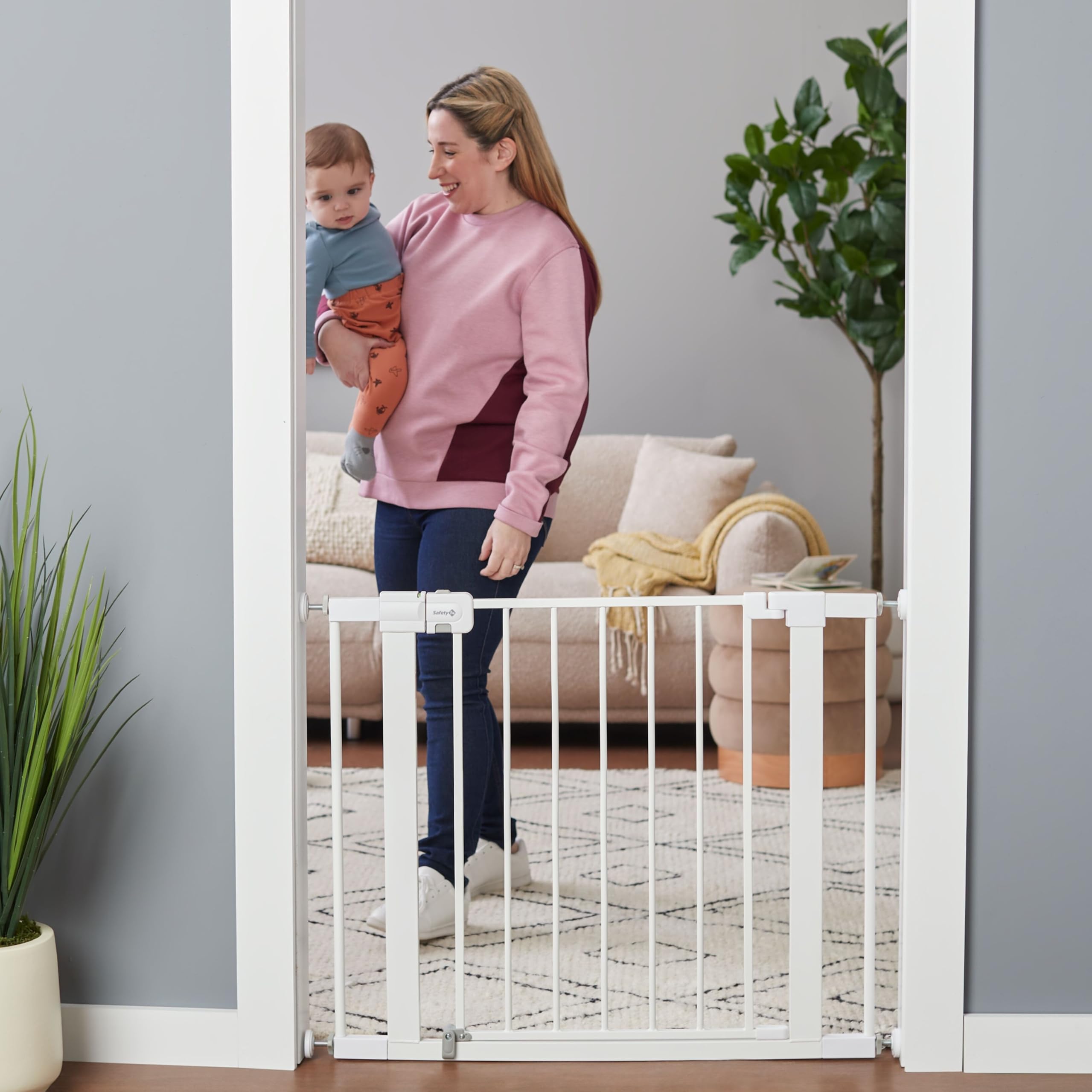 Safety 1st Easy Install Walk Thru Baby Gate for Doorway With Door, Dog Gates, Fits 29"-38", Easy Install 28" Tall, White - Image 9